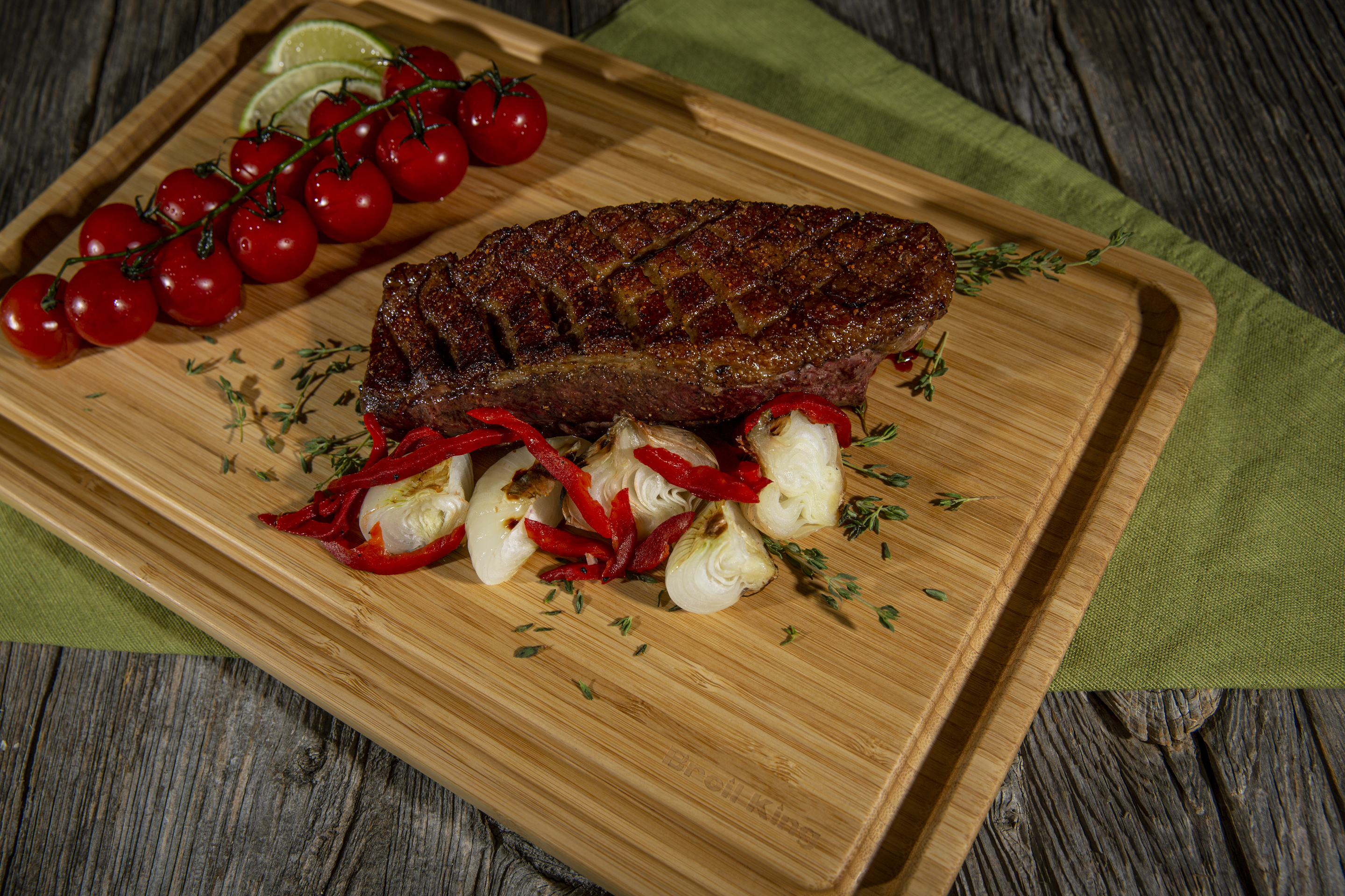 Baron™ Bamboo Cutting and Serving Board
